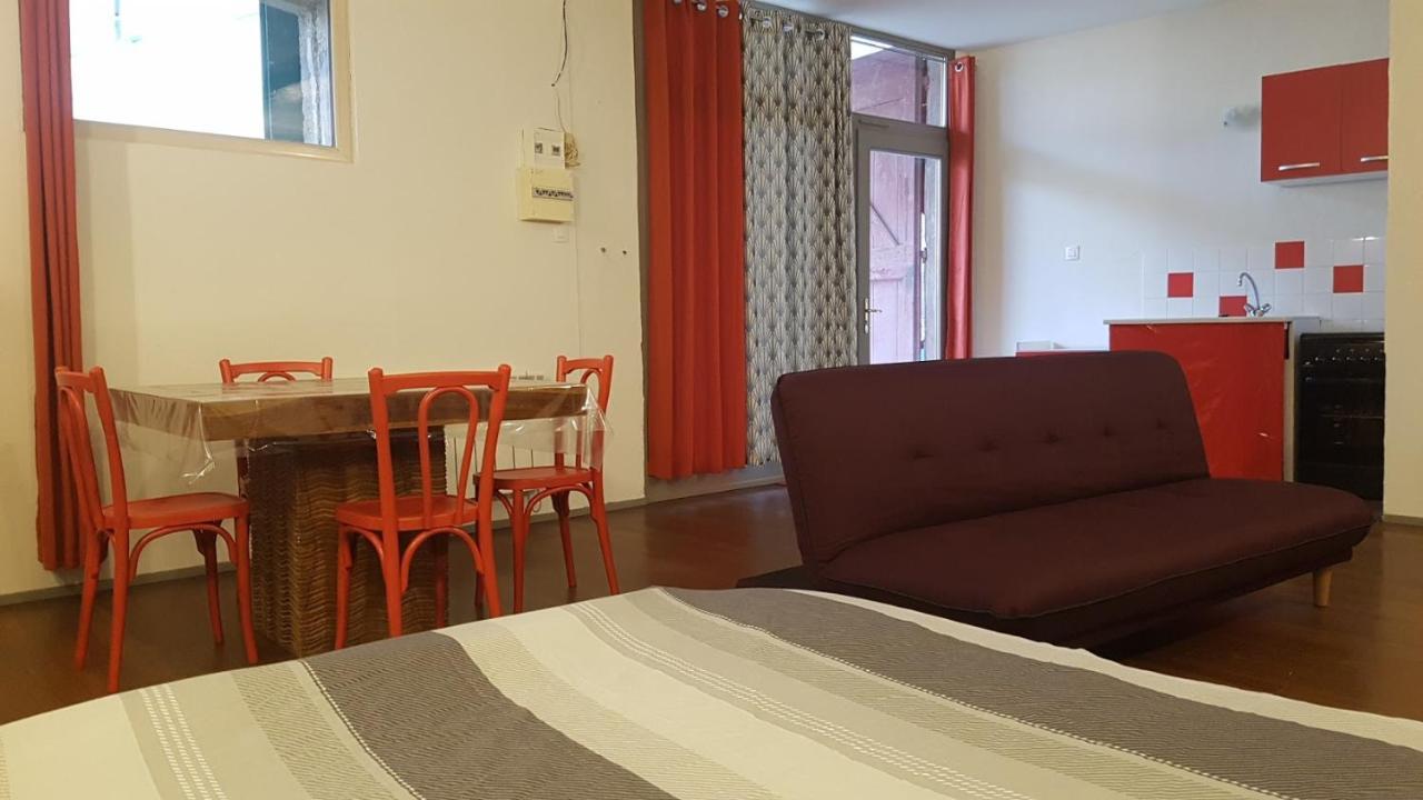 Grand Studio Et Jolies Chambres A Louer Passins Eksteriør bilde