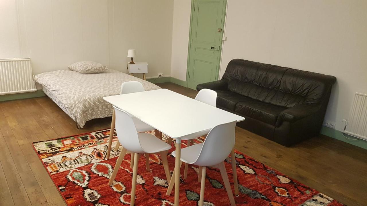 Grand Studio Et Jolies Chambres A Louer Passins Eksteriør bilde