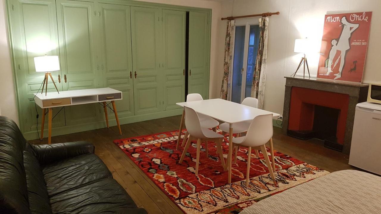 Grand Studio Et Jolies Chambres A Louer Passins Eksteriør bilde