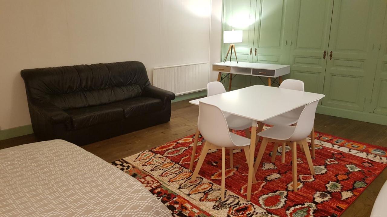 Grand Studio Et Jolies Chambres A Louer Passins Eksteriør bilde